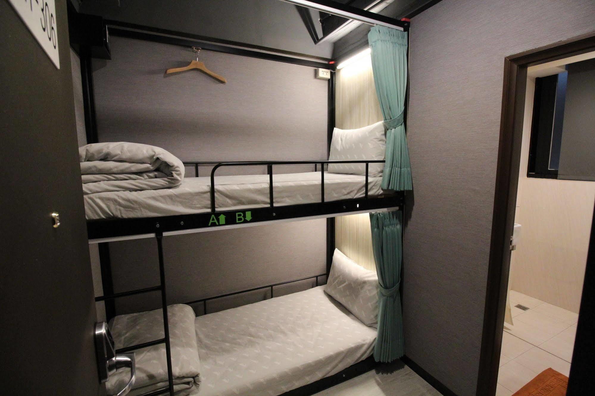 Backpackers Hostel - Ximen Taipei Eksteriør billede