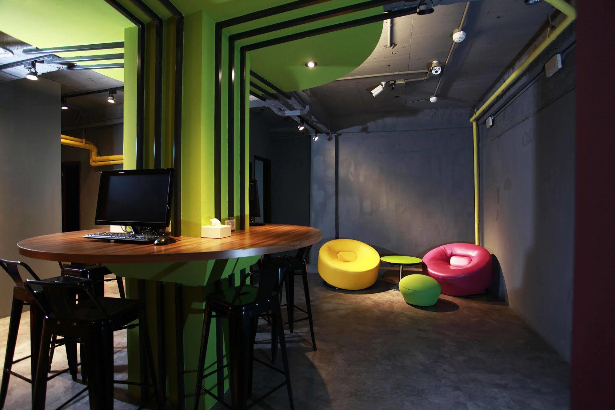 Backpackers Hostel - Ximen Taipei Eksteriør billede